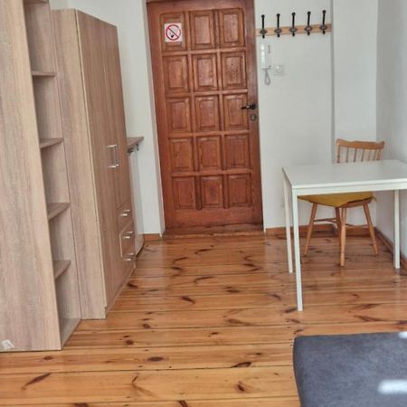 Hostel Tulip - Pokój 3 ze wspólną łazienką i kuchnią Estetino Exterior foto