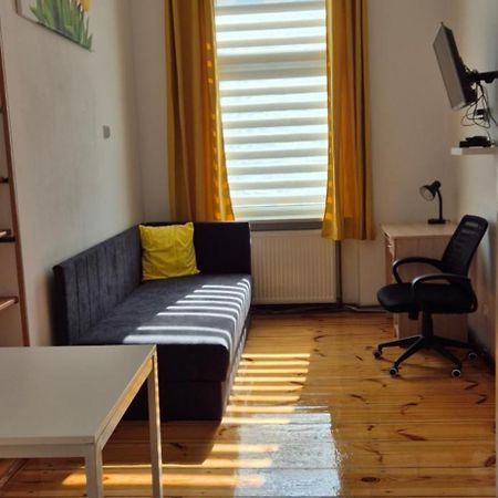 Hostel Tulip - Pokój 3 ze wspólną łazienką i kuchnią Estetino Exterior foto