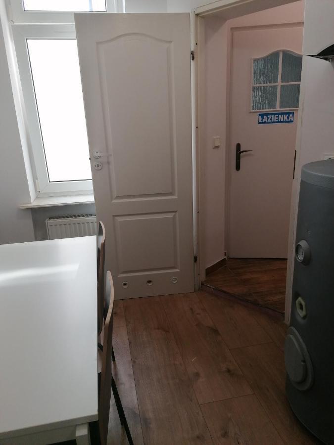 Hostel Tulip - Pokój 3 ze wspólną łazienką i kuchnią Estetino Exterior foto