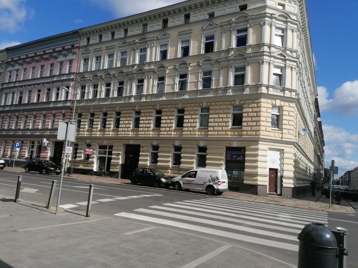 Hostel Tulip - Pokój 3 ze wspólną łazienką i kuchnią Estetino Exterior foto