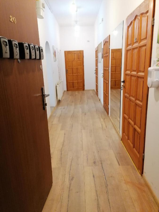 Hostel Tulip - Pokój 3 ze wspólną łazienką i kuchnią Estetino Exterior foto