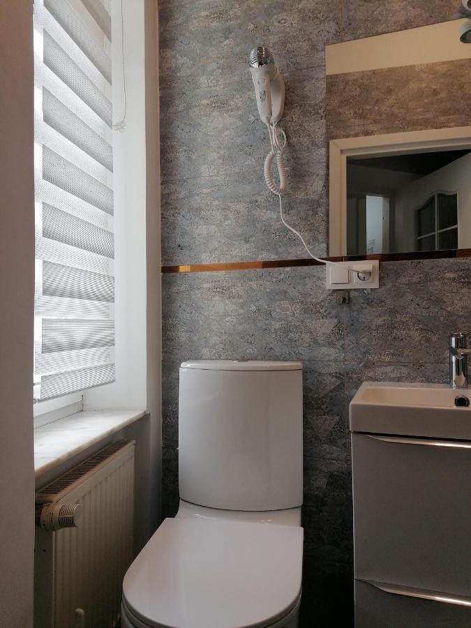Hostel Tulip - Pokój 3 ze wspólną łazienką i kuchnią Estetino Exterior foto