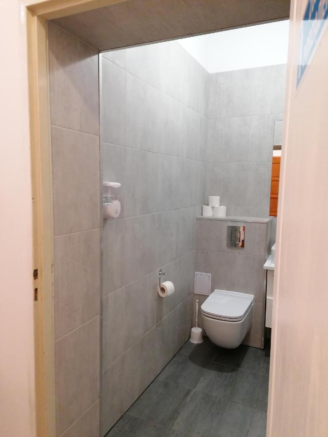 Hostel Tulip - Pokój 3 ze wspólną łazienką i kuchnią Estetino Exterior foto