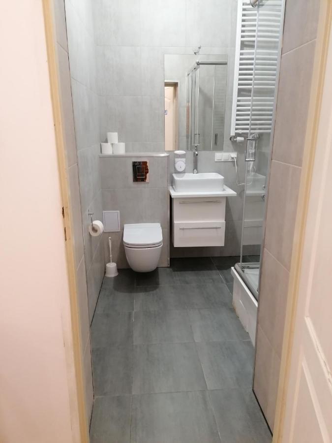 Hostel Tulip - Pokój 3 ze wspólną łazienką i kuchnią Estetino Exterior foto